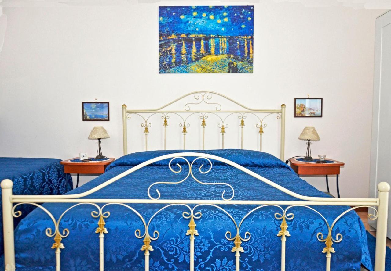Bed & Breakfast A Castel Capuano Naples Luaran gambar