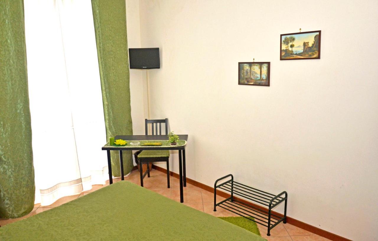 Bed & Breakfast A Castel Capuano Naples Luaran gambar