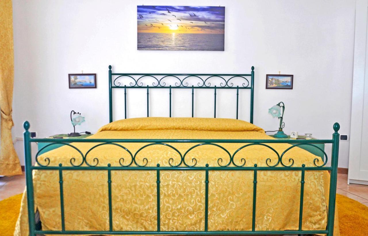 Bed & Breakfast A Castel Capuano Naples Luaran gambar