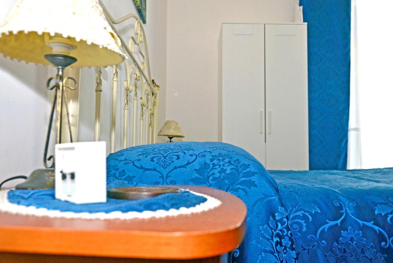 Bed & Breakfast A Castel Capuano Naples Luaran gambar