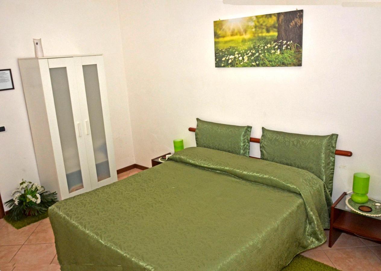 Bed & Breakfast A Castel Capuano Naples Luaran gambar