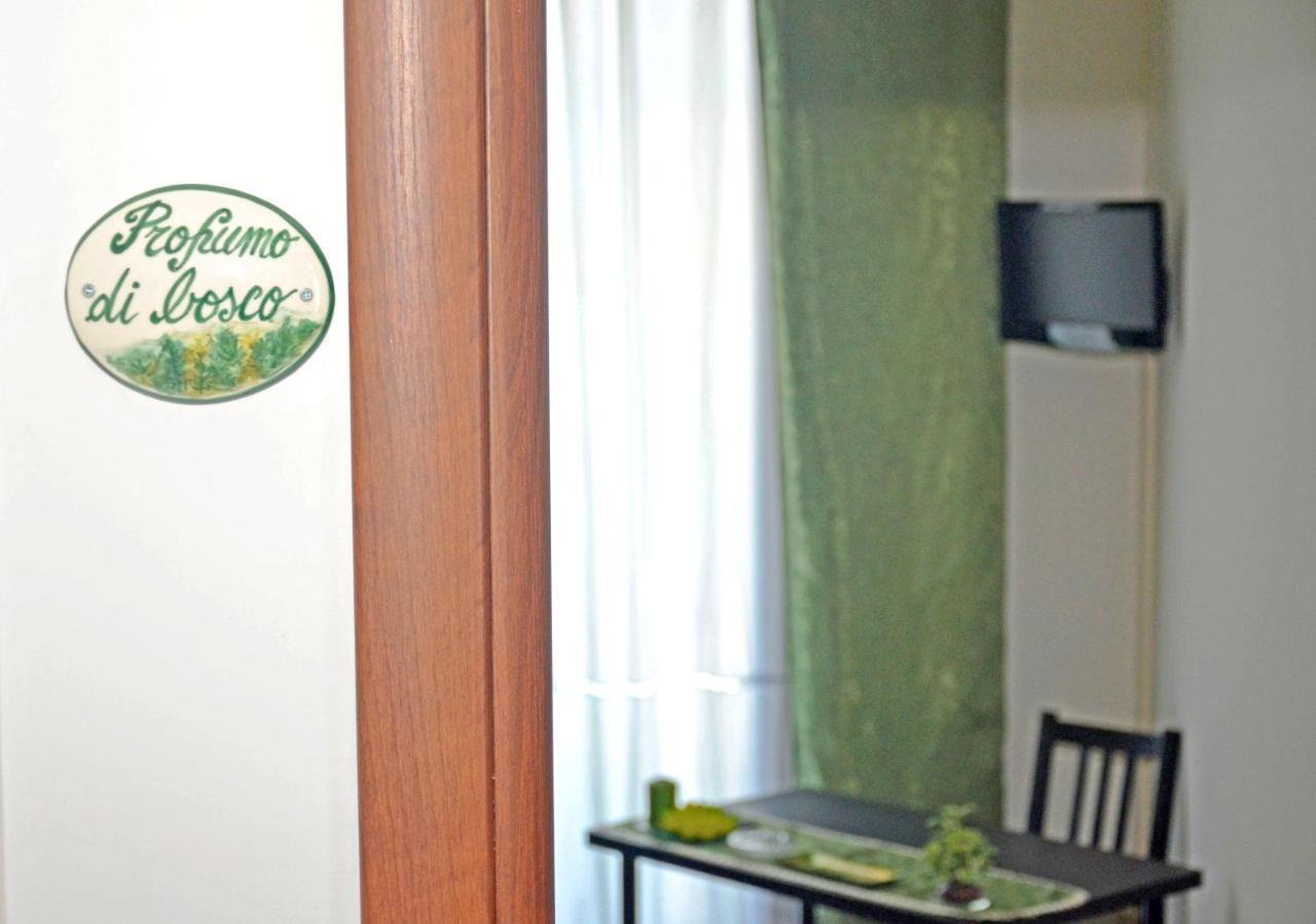 Bed & Breakfast A Castel Capuano Naples Luaran gambar