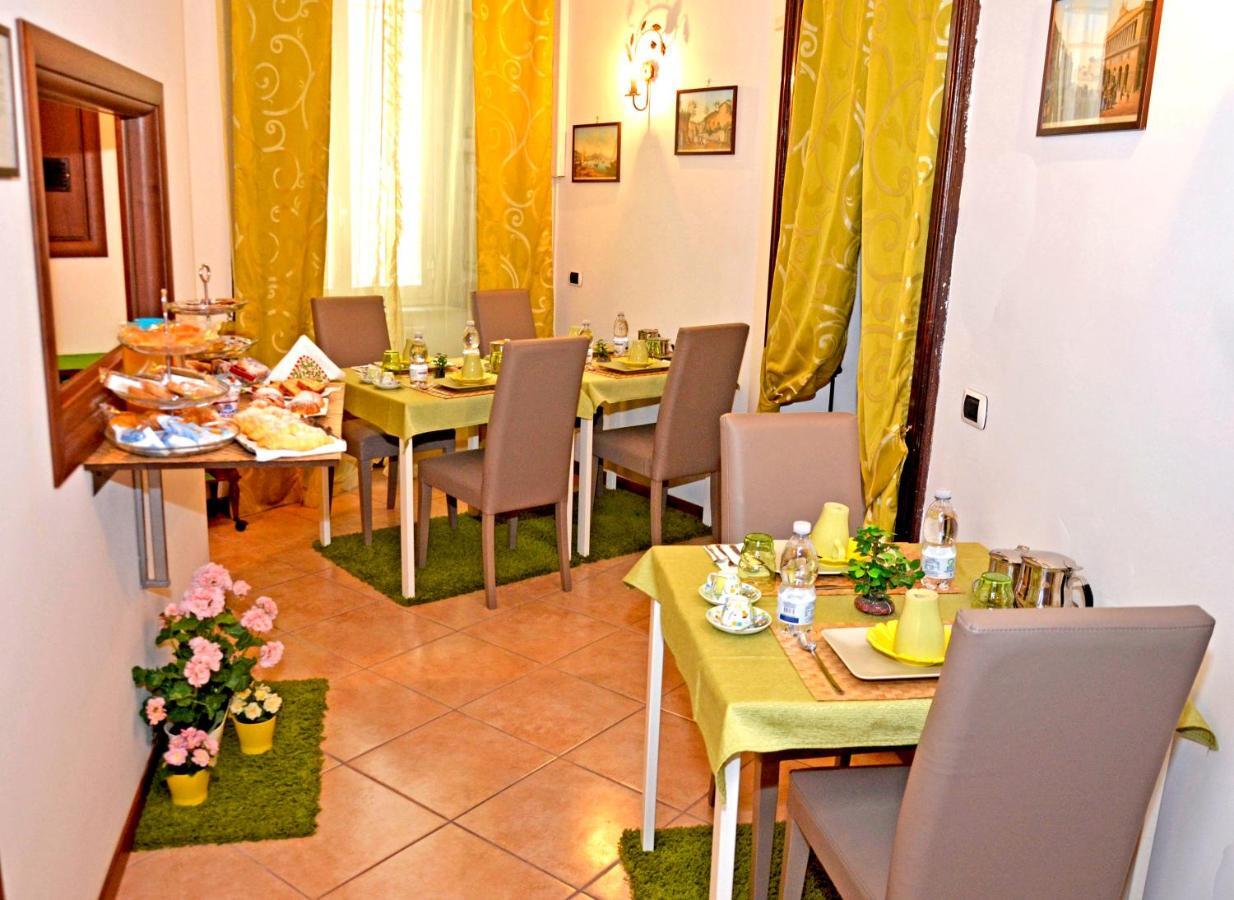 Bed & Breakfast A Castel Capuano Naples Luaran gambar